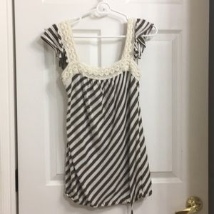 Bronze and beige tee shirt material